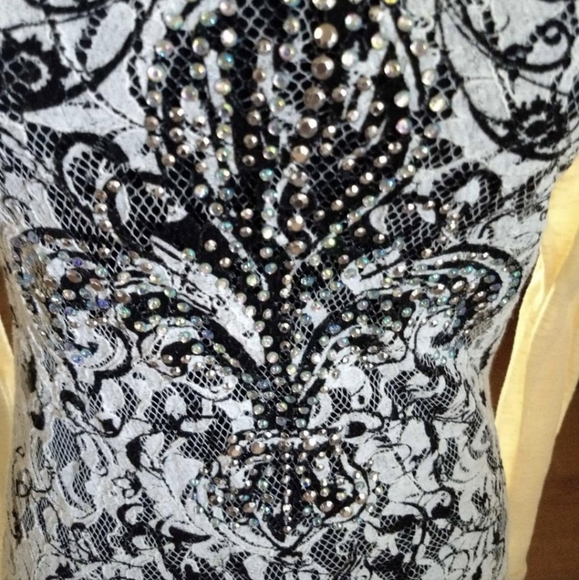 Long Sleeves Ladies Top With Fleur-De-Lis Design & Embellished With Rhinestones - Picture 3 of 11